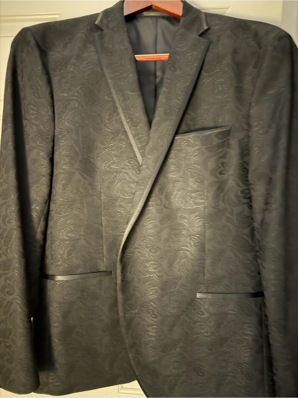 Kenneth Cole Reaction Black Paisley Satin-Trim Tuxedo Jacket